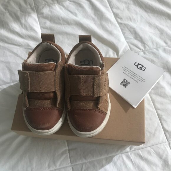 UGG Kids T Rennon Low Sneakers Toddler Size 6 - Picture 1 of 13